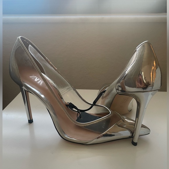 NWT Zara Silver Vinyl High Heel - Picture 6 of 9